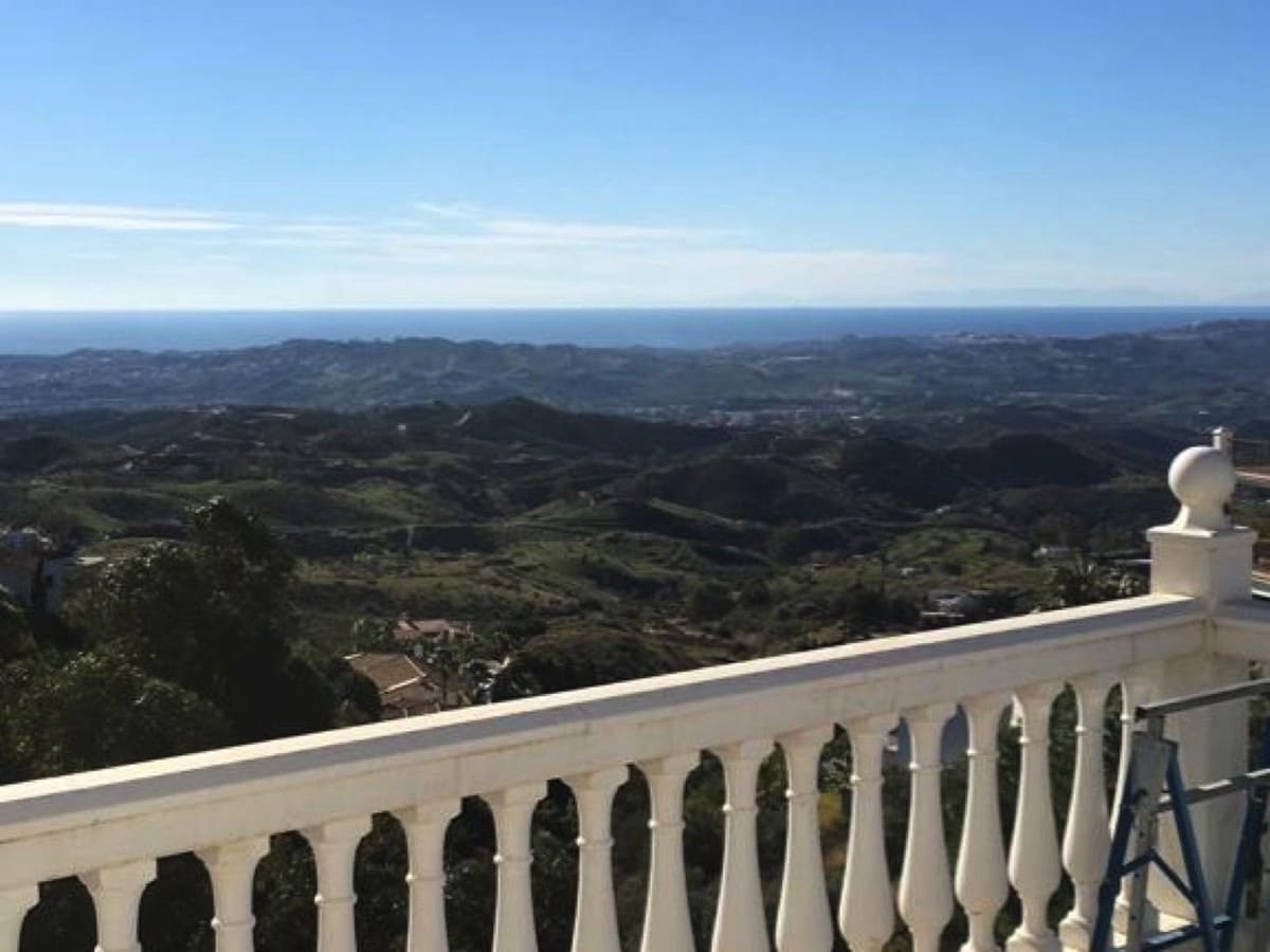 Chalet de 4 habitaciones en Mijas en venta - 1.300.000 € (Ref: 9363622)