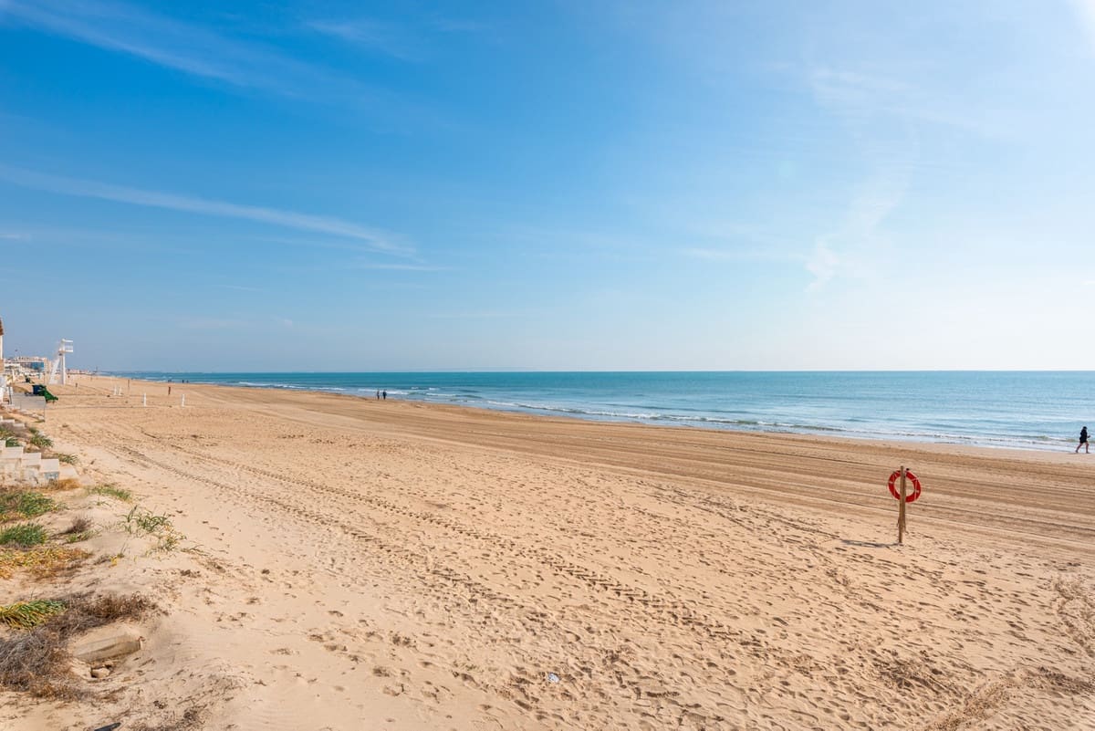 7 bedroom Villa for sale in Guardamar del Segura - € 730,000 (Ref: 9363627)