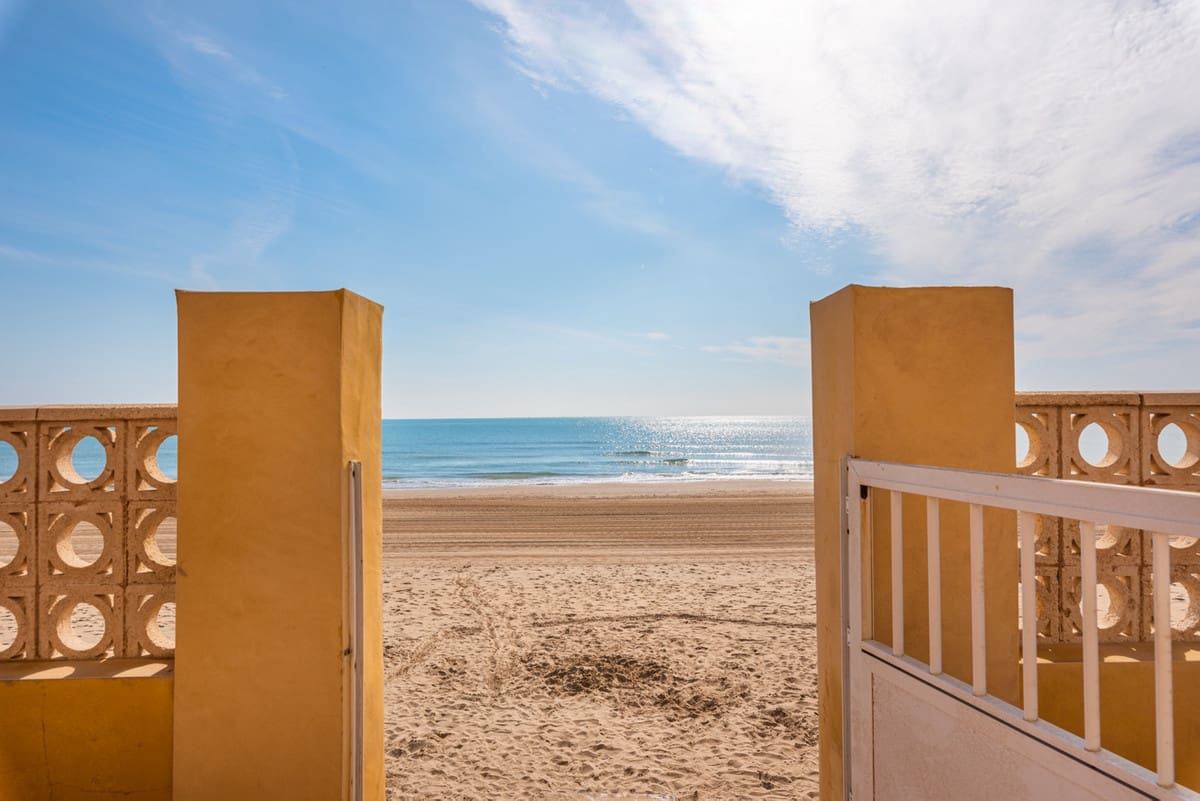 7 bedroom Villa for sale in Guardamar del Segura - € 730,000 (Ref: 9363627)