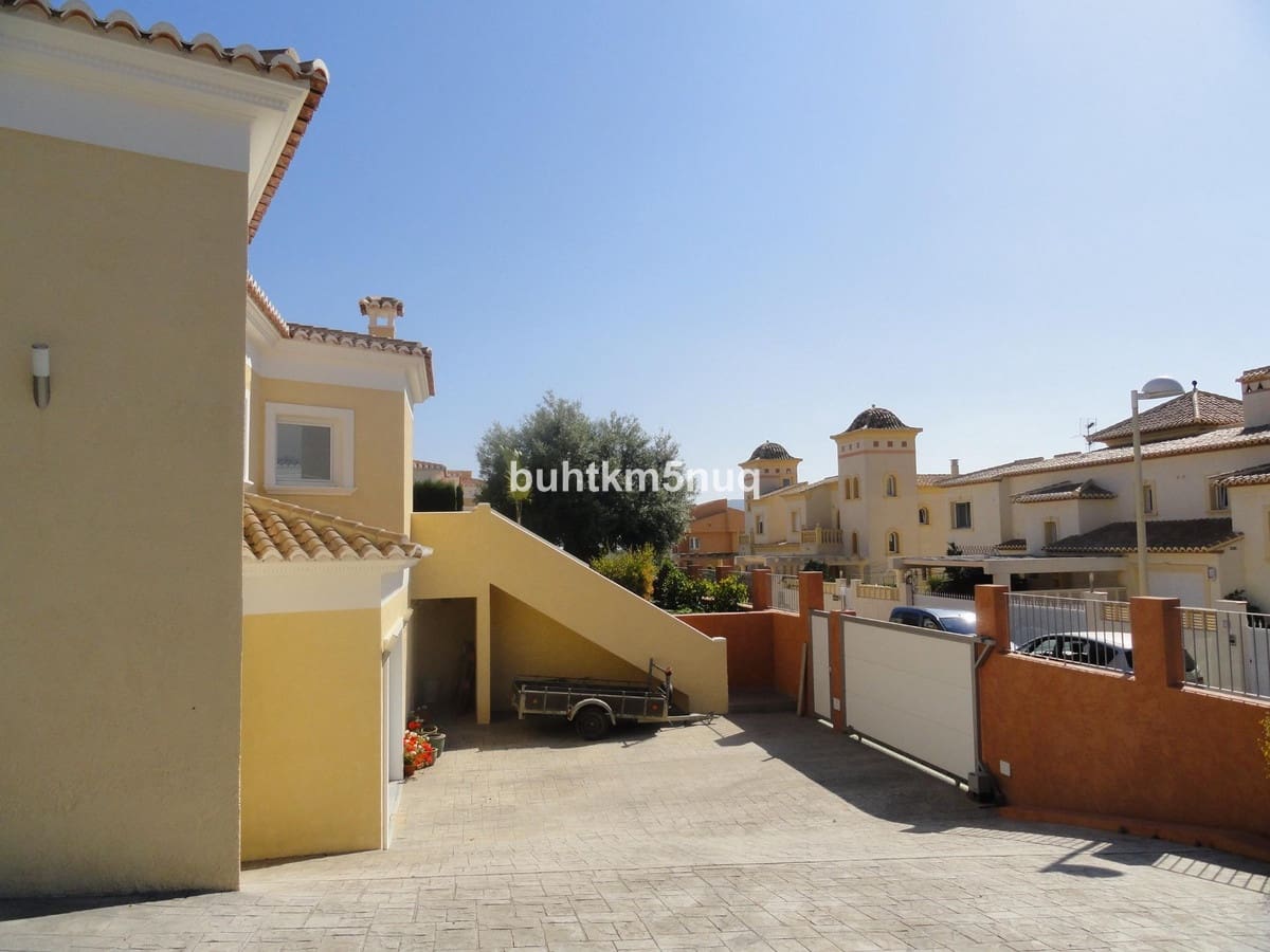 3 makuuhuone Huvila myytävänä paikassa Calpe / Calp - 995 000 € (Ref: 9363632)