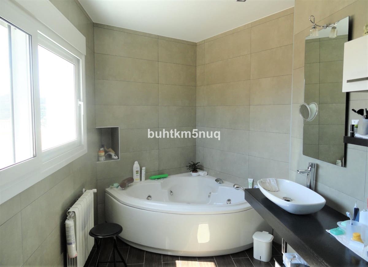 3 makuuhuone Huvila myytävänä paikassa Calpe / Calp - 995 000 € (Ref: 9363632)