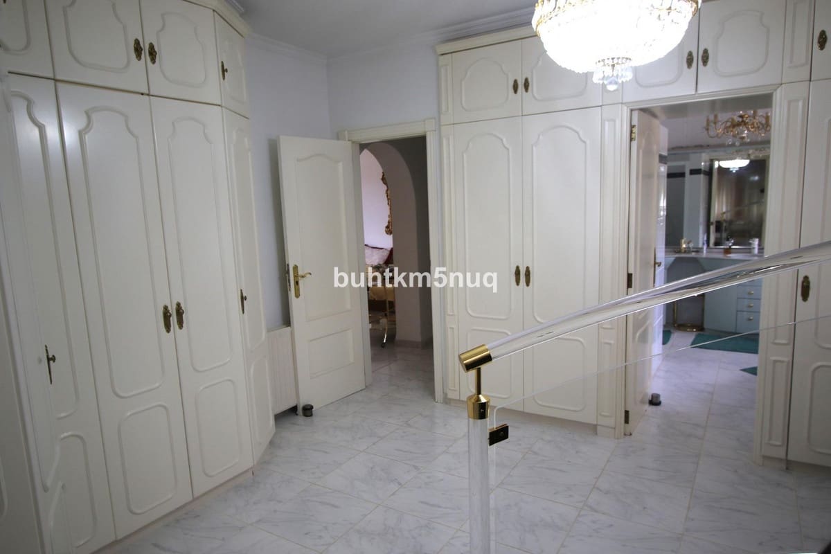 4 soverom Villa til salgs i Calpe / Calp med svømmebasseng - € 1 200 000 (Ref: 9363637)