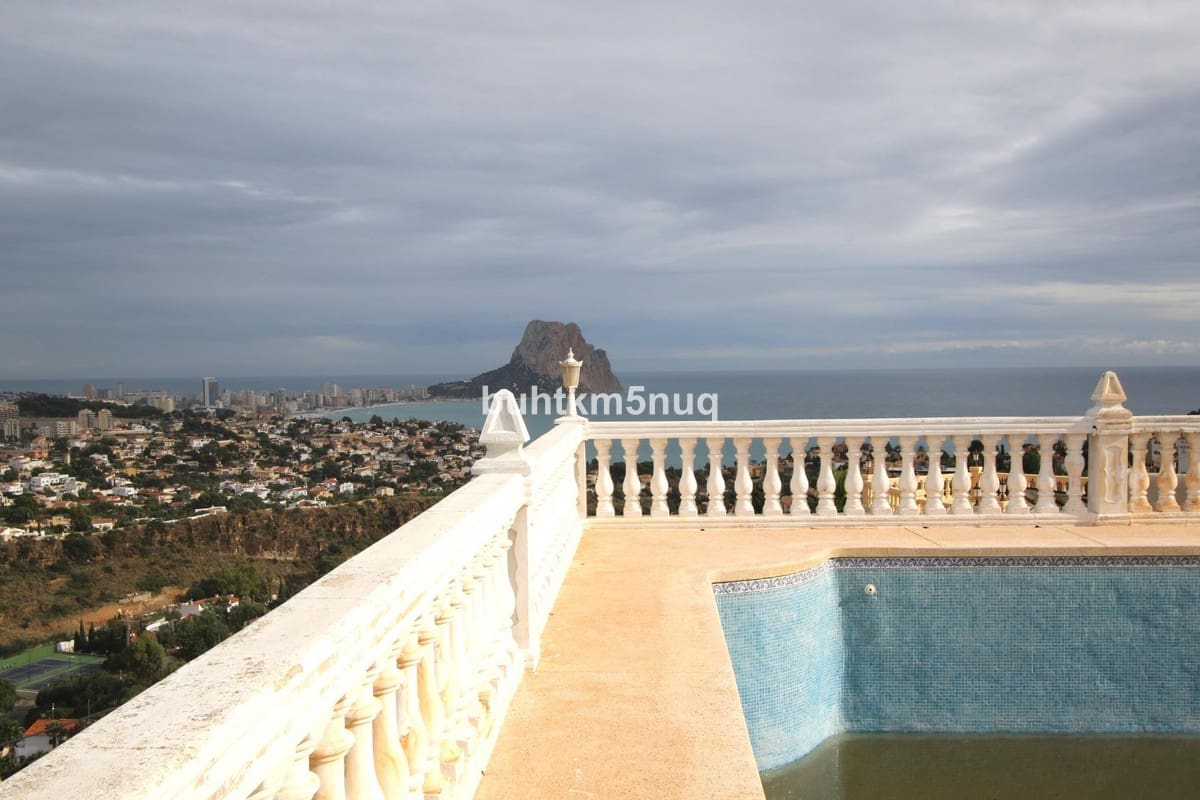 4 bedroom Villa for sale in Calpe / Calp - € 1,200,000 (Ref: 9363637)