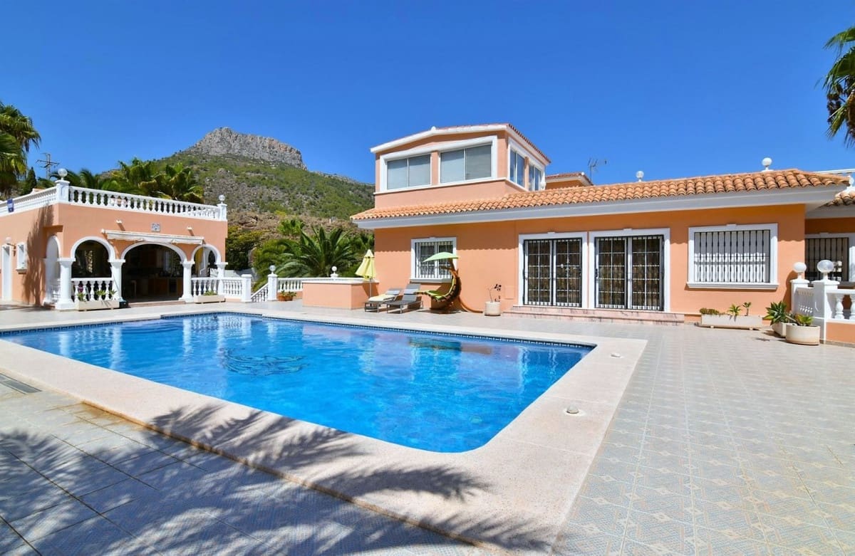 5 sovrum Villa till salu i Calpe / Calp - 895 000 € (Ref: 9363638)