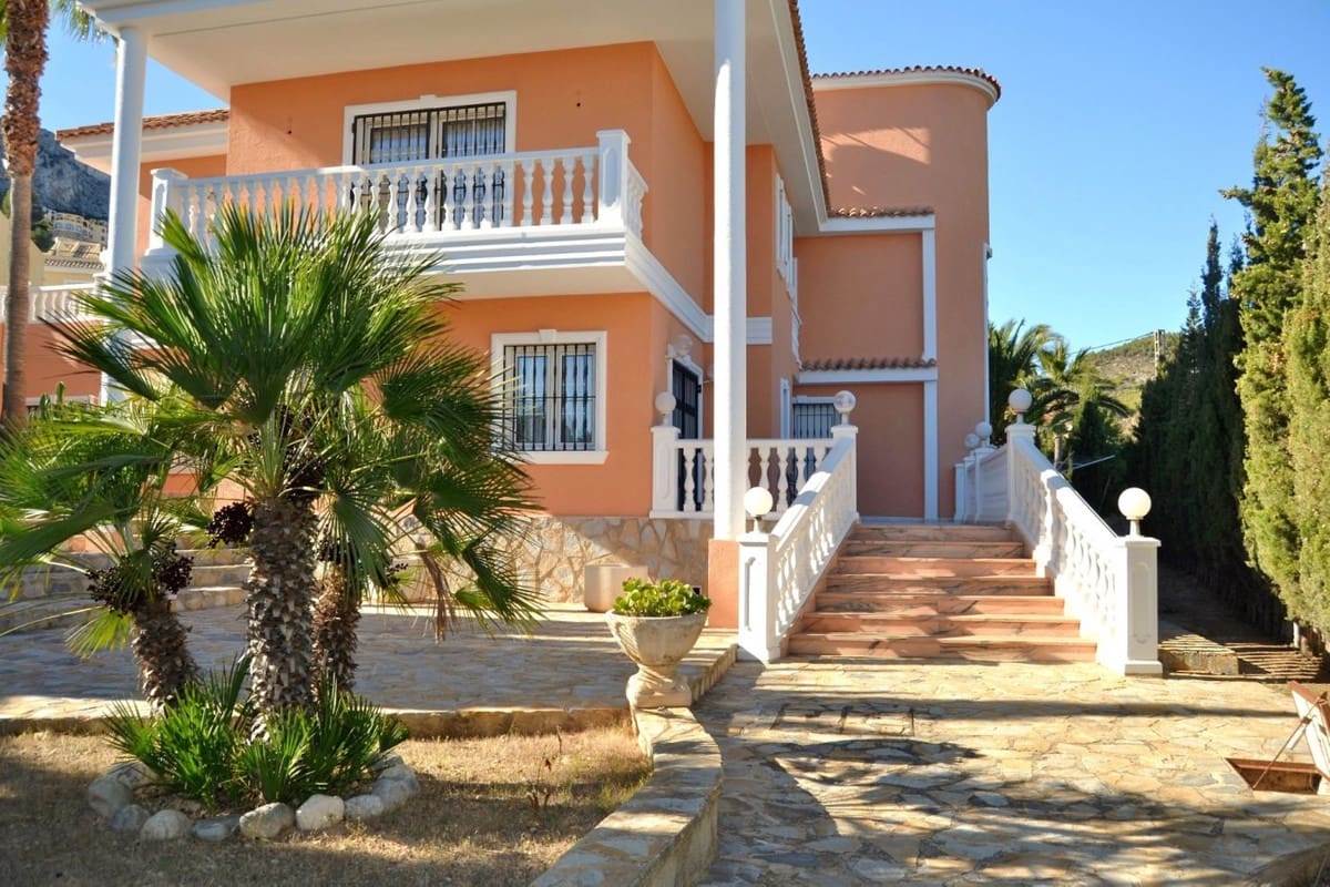 5 sovrum Villa till salu i Calpe / Calp - 895 000 € (Ref: 9363638)