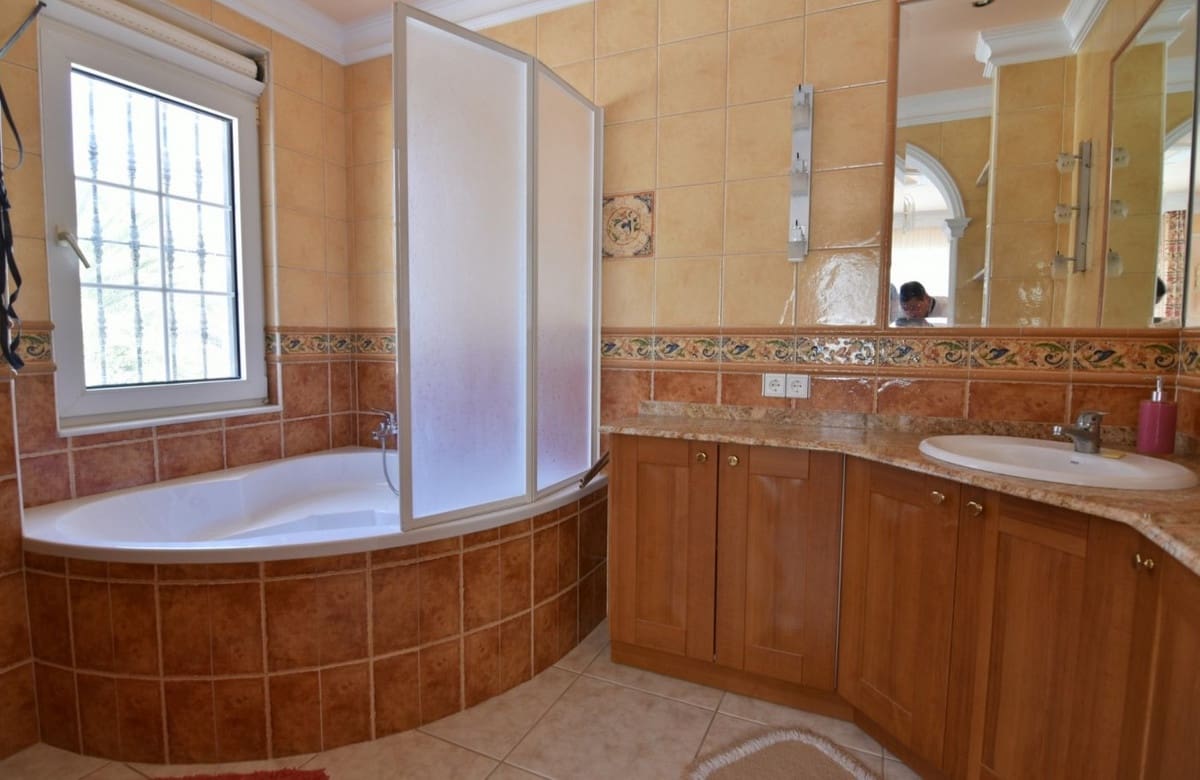 5 sovrum Villa till salu i Calpe / Calp - 895 000 € (Ref: 9363638)