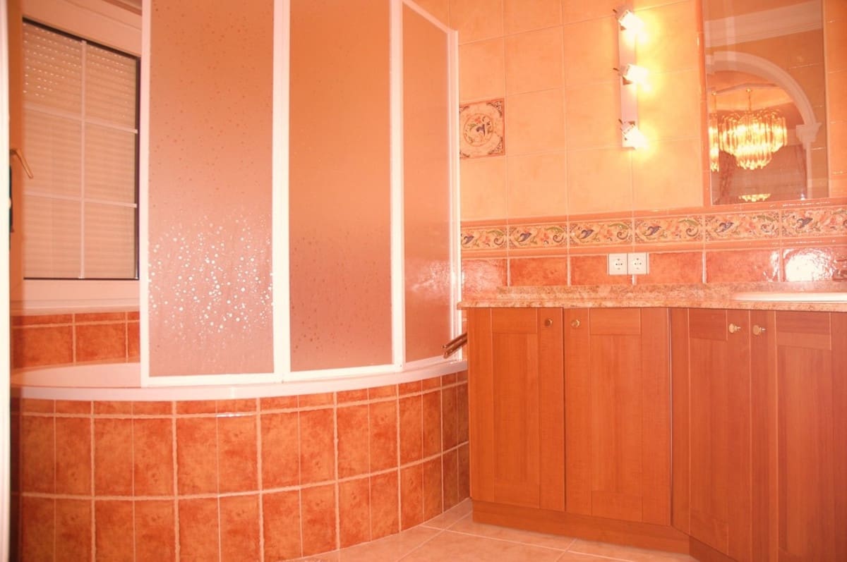 Chalet de 5 habitaciones en Calpe / Calp en venta - 895.000 € (Ref: 9363638)