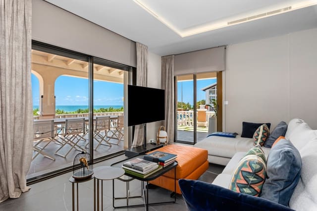 6 quarto Casa em Banda para venda em Guardamar Playa, Guardamar del Segura - 1 350 000 € (Ref: 9363639)