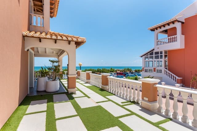 6 quarto Casa em Banda para venda em Guardamar Playa, Guardamar del Segura - 1 350 000 € (Ref: 9363639)