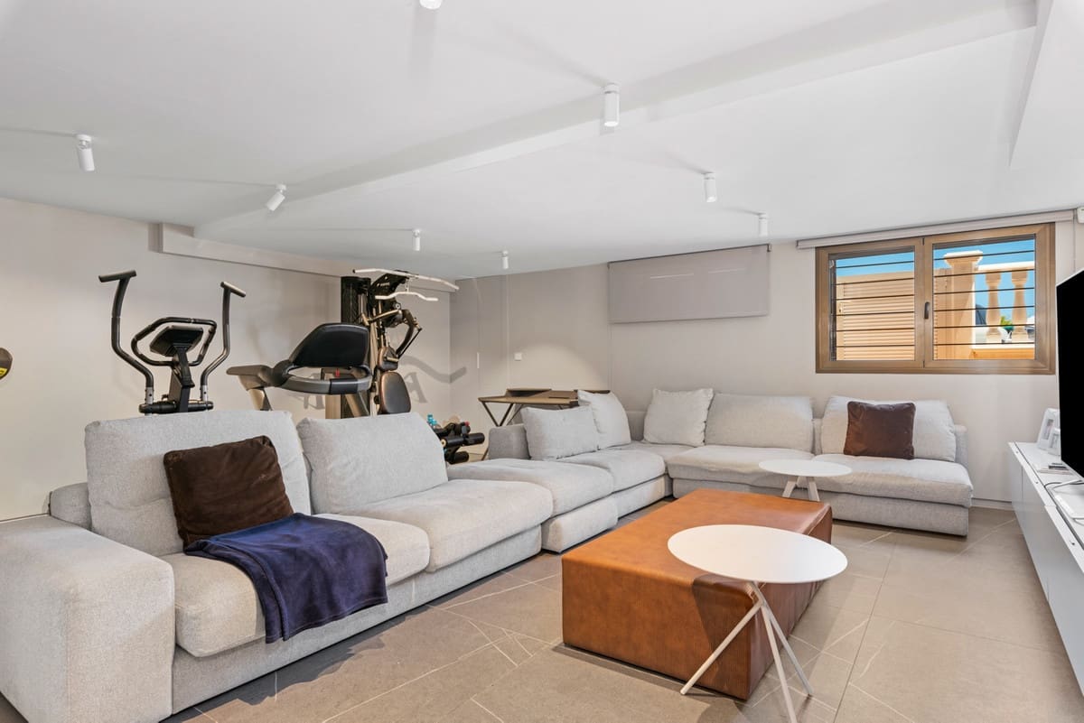 6 soverom Hus til salgs i Guardamar del Segura - € 1 350 000 (Ref: 9363639)