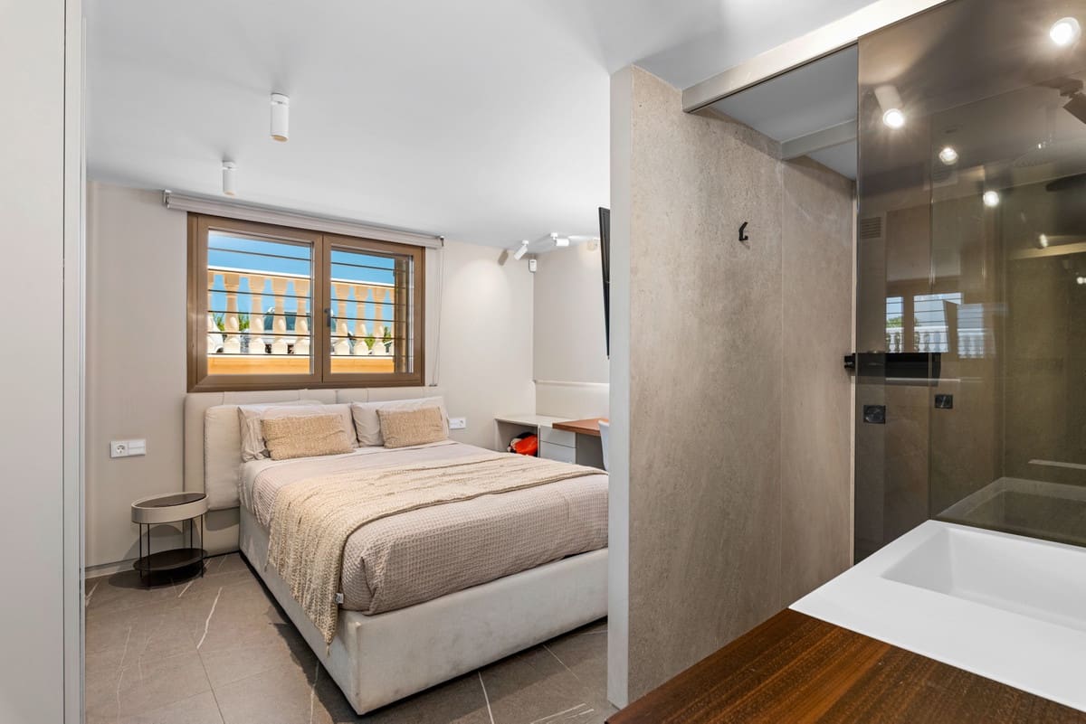 6 soverom Hus til salgs i Guardamar del Segura - € 1 350 000 (Ref: 9363639)