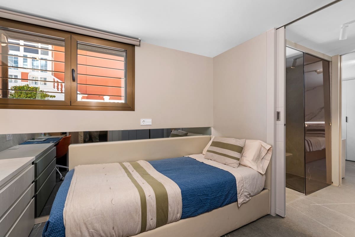 6 soverom Hus til salgs i Guardamar del Segura - € 1 350 000 (Ref: 9363639)