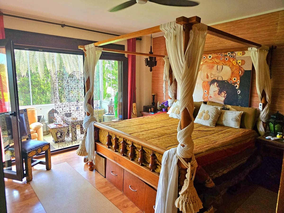 2 slaapkamer Strandappartement te koop in Estepona - € 482.000 (Ref: 9363642)