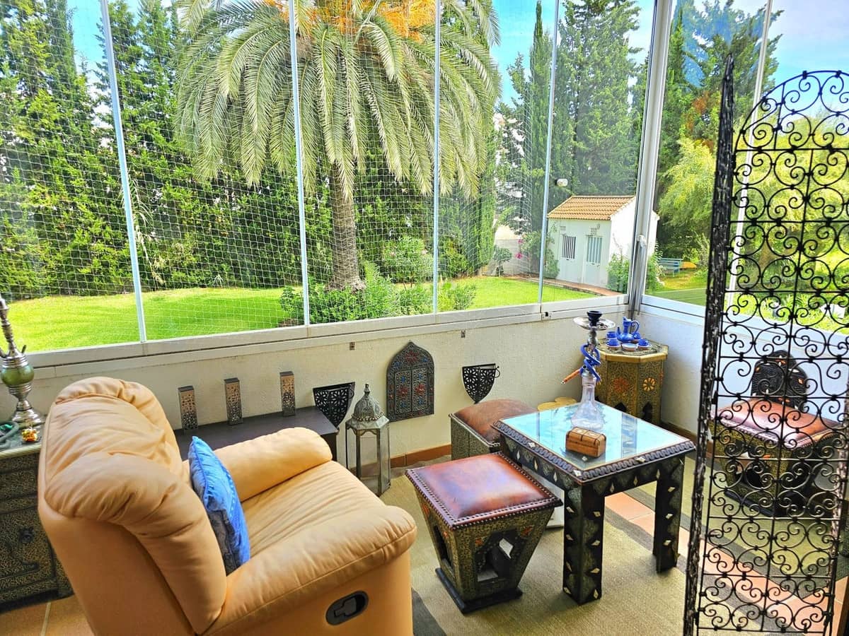 2 bedroom Beach Apartment for sale in Estepona - € 482,000 (Ref: 9363642)