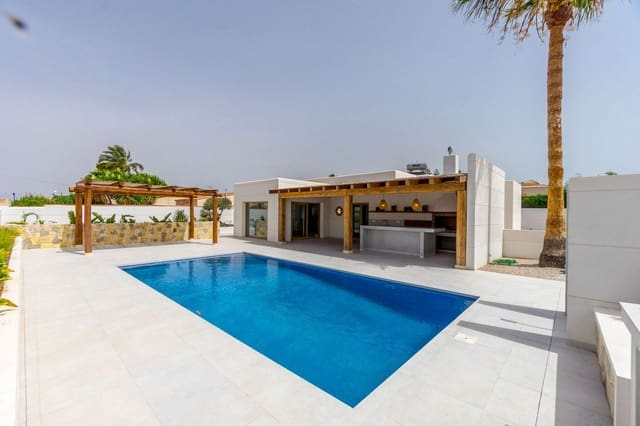 4 camera da letto Villa in vendita in Las Piscinas Naturales, Torrevieja - 795.000 € (Rif: 9363643)