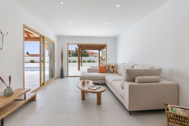 4 camera da letto Villa in vendita in Las Piscinas Naturales, Torrevieja - 795.000 € (Rif: 9363643)