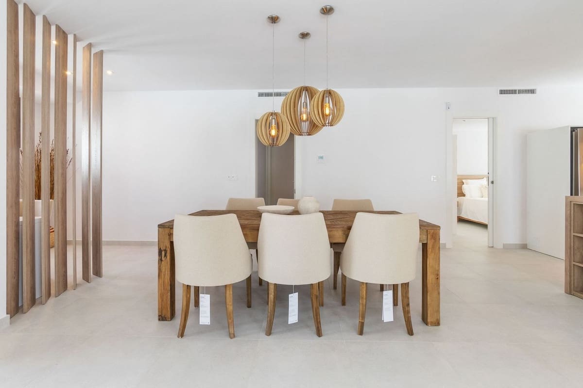 4 soverom Villa til salgs i Torrevieja - € 795 000 (Ref: 9363643)