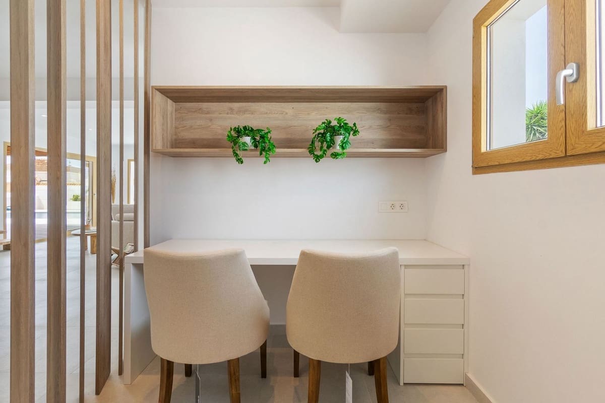 4 soverom Villa til salgs i Torrevieja - € 795 000 (Ref: 9363643)