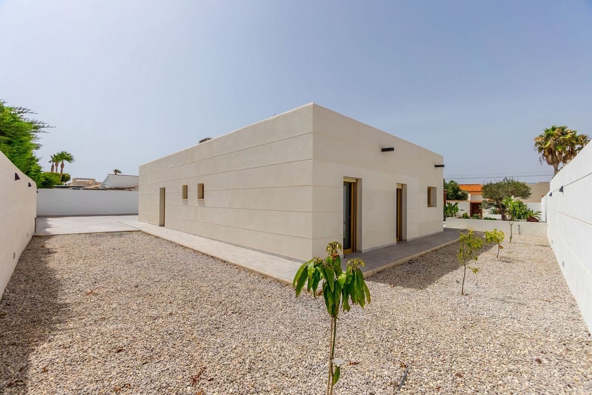 4 soverom Villa til salgs i Torrevieja - € 795 000 (Ref: 9363643)