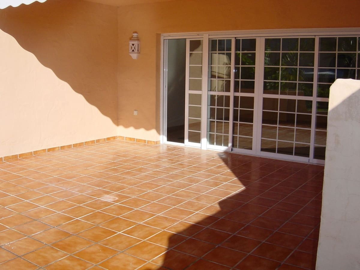 4 quarto Casa em Banda para venda em Marbella - 890 000 € (Ref: 9363647)