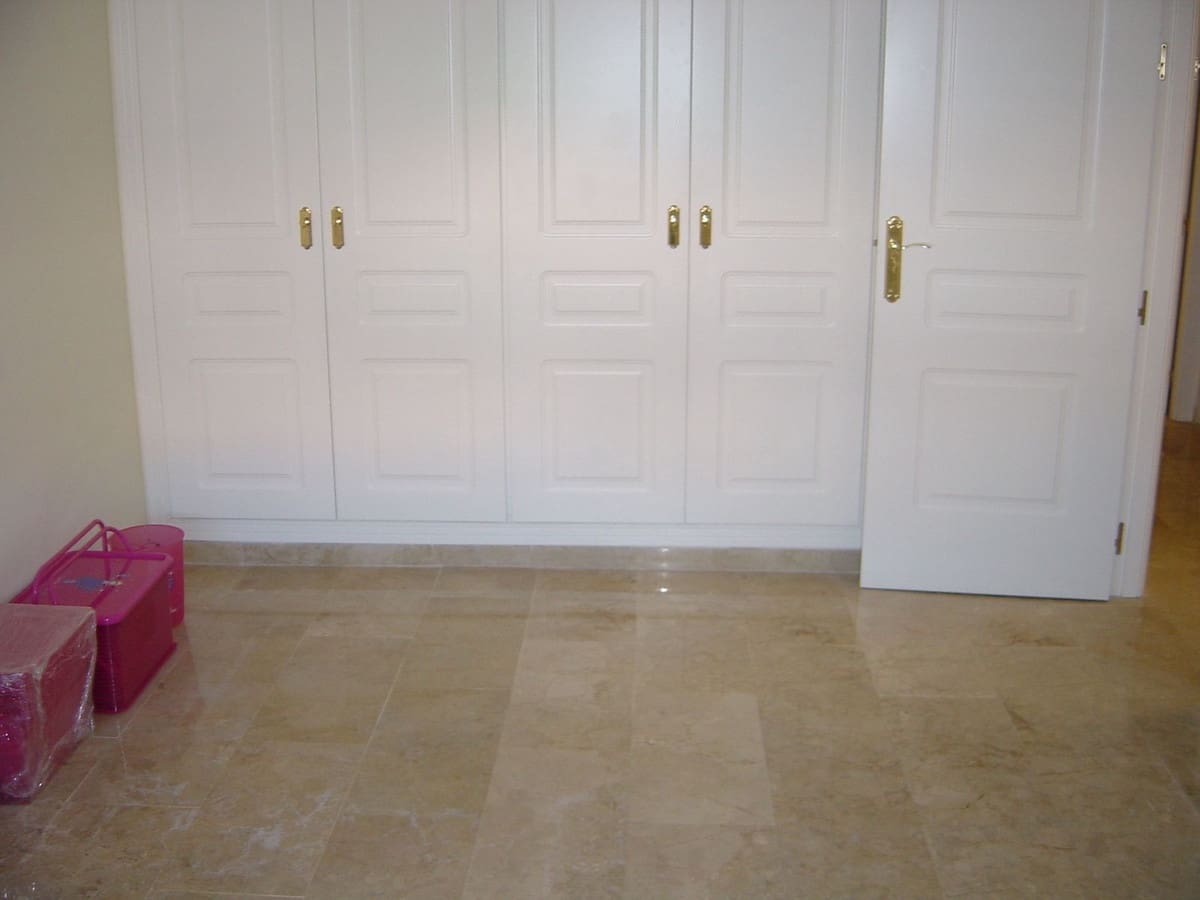 4 quarto Casa em Banda para venda em Marbella - 890 000 € (Ref: 9363647)