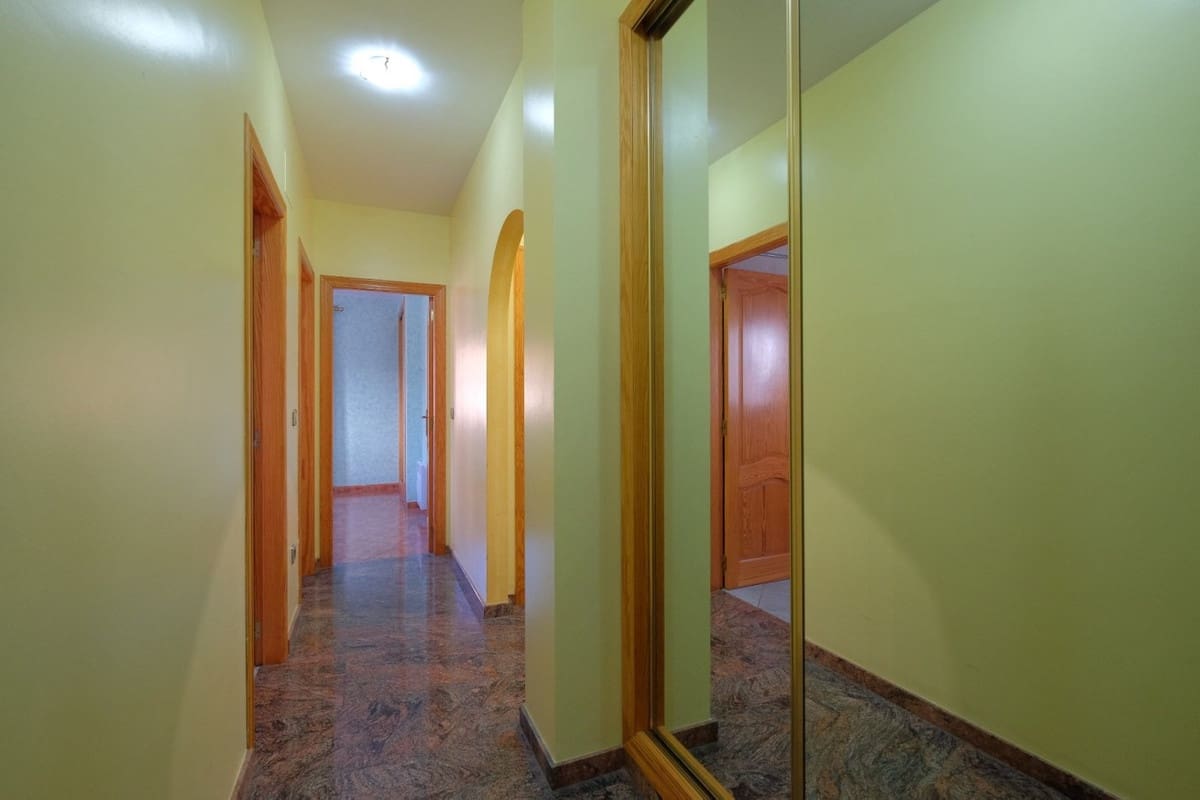 9 bedroom Villa for sale in Calpe / Calp - € 900,000 (Ref: 9363648)