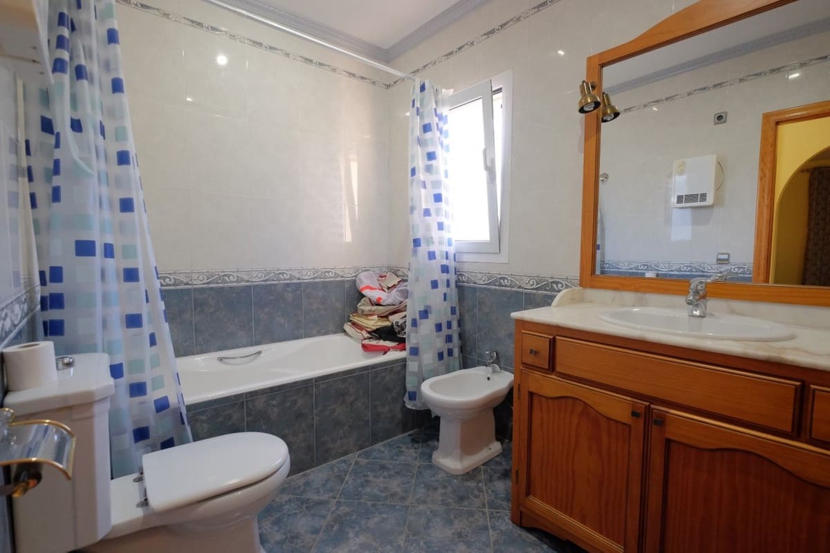 9 Zimmer Villa zu verkaufen in Calpe / Calp - 900.000 € (Ref: 9363648)