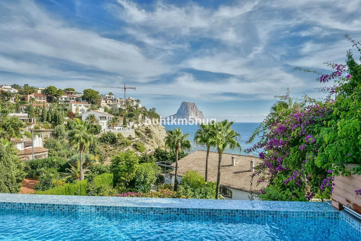 3 soveværelse Villa til salg i Calpe / Calp med swimmingpool - € 2.950.000 (Ref: 9363650)