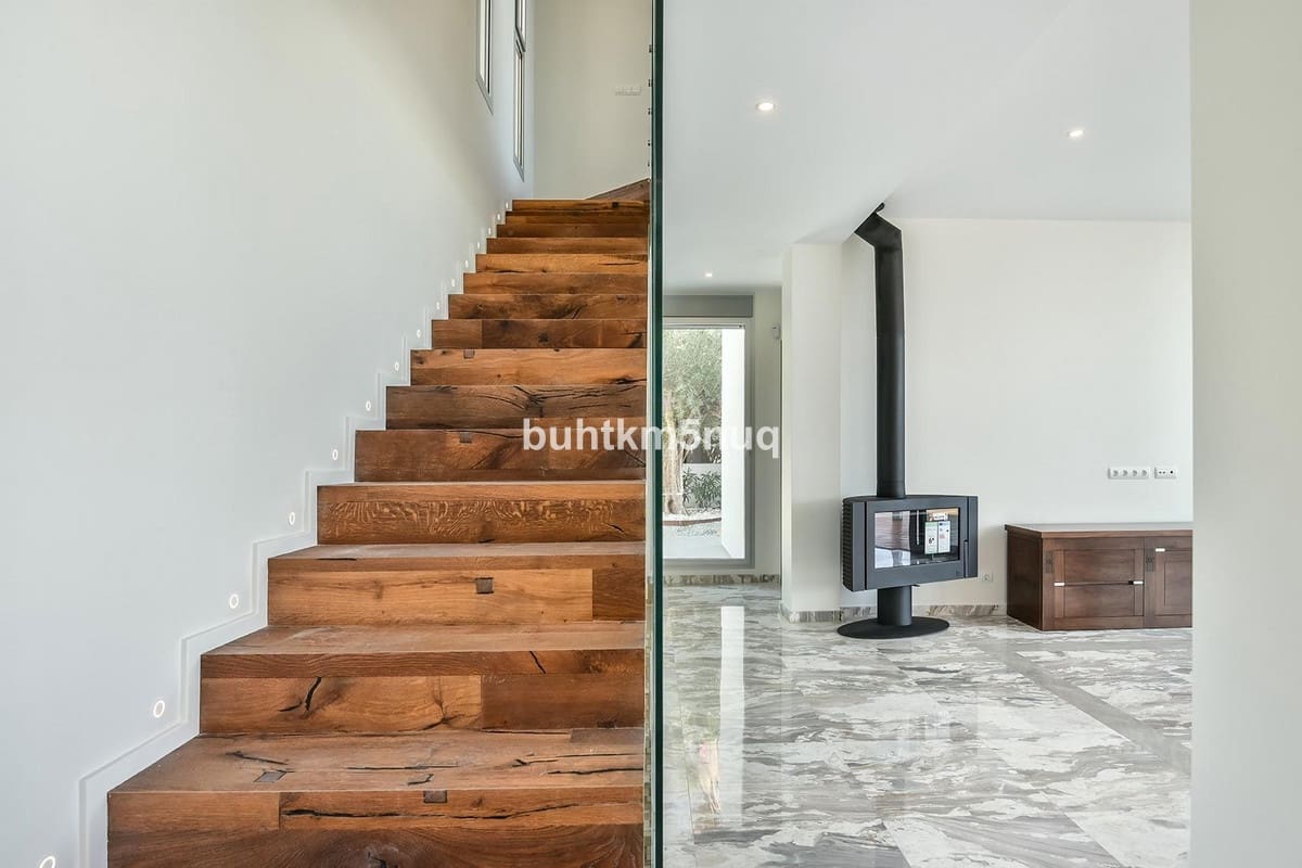 3 bedroom Villa for sale in Calpe / Calp - € 2,950,000 (Ref: 9363650)