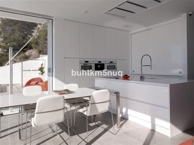 3 bedroom Villa for sale in Pueblo, Calpe / Calp - € 2,980,000 (Ref: 9363654)