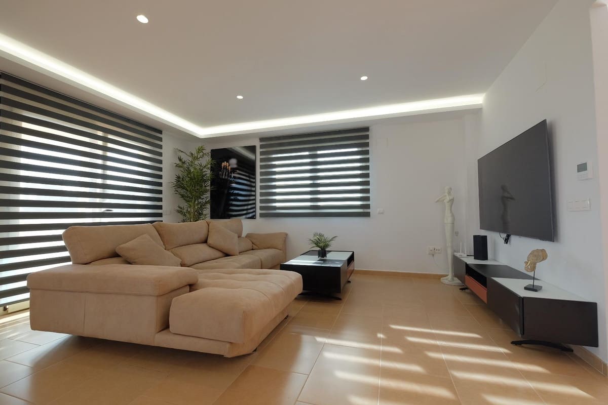 6 makuuhuone Huvila myytävänä paikassa Calpe / Calp - 1 150 000 € (Ref: 9363655)