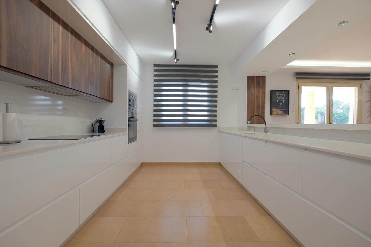 6 makuuhuone Huvila myytävänä paikassa Calpe / Calp - 1 150 000 € (Ref: 9363655)