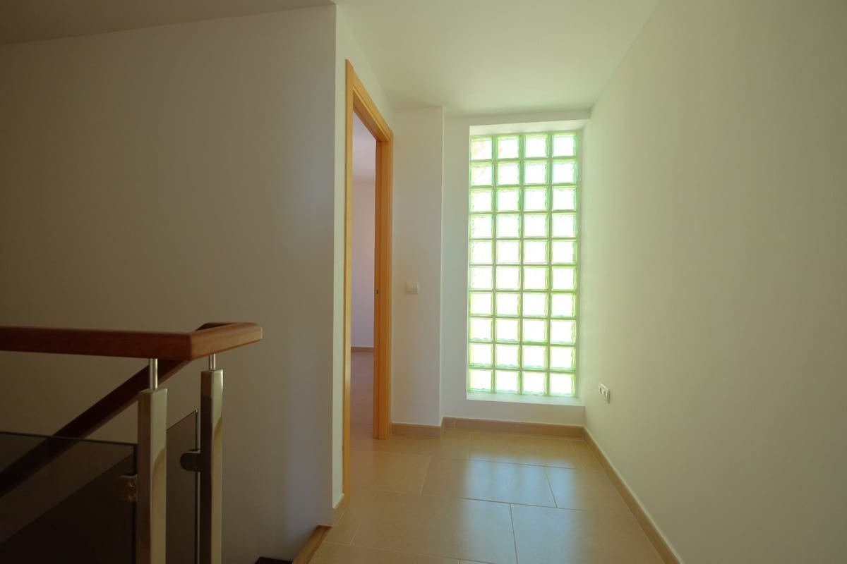 6 makuuhuone Huvila myytävänä paikassa Calpe / Calp - 1 150 000 € (Ref: 9363655)