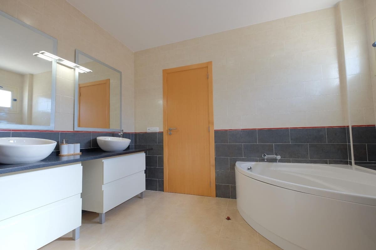 6 makuuhuone Huvila myytävänä paikassa Calpe / Calp - 1 150 000 € (Ref: 9363655)