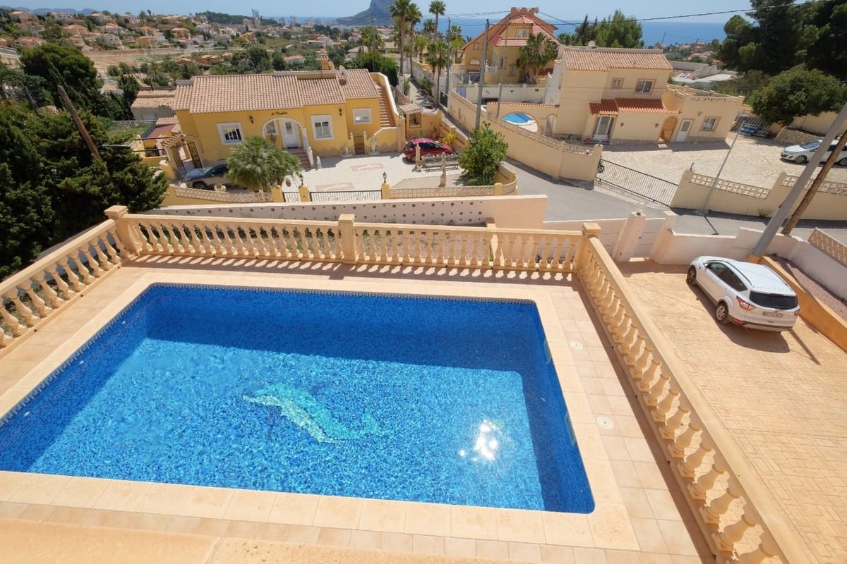 6 makuuhuone Huvila myytävänä paikassa Calpe / Calp - 1 150 000 € (Ref: 9363655)