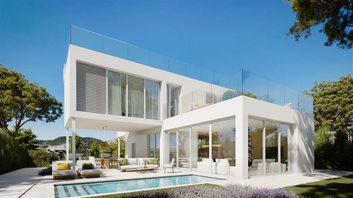 3 bedroom Villa for sale in Estepona - € 1,800,000 (Ref: 9363662)