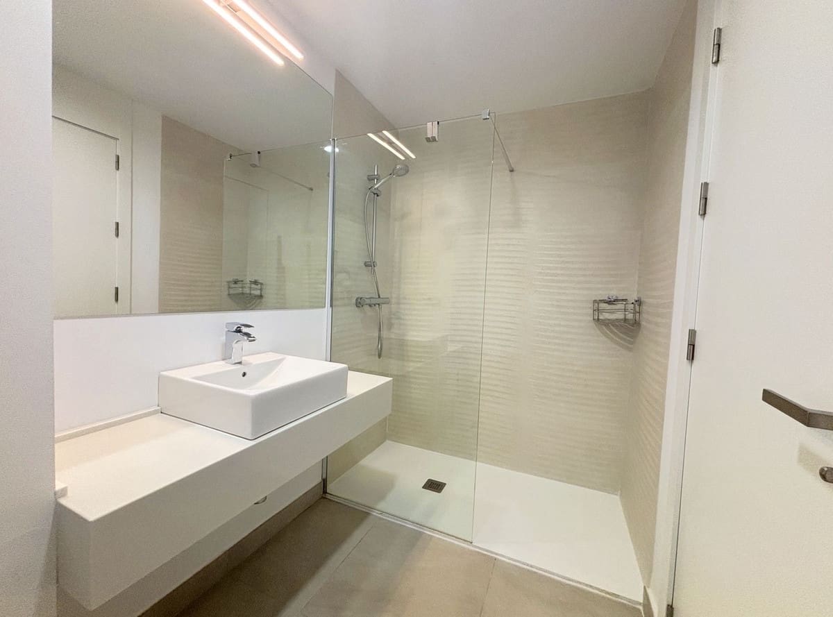 2 makuuhuone Kattohuoneisto myytävänä paikassa Estepona - 399 000 € (Ref: 9363671)