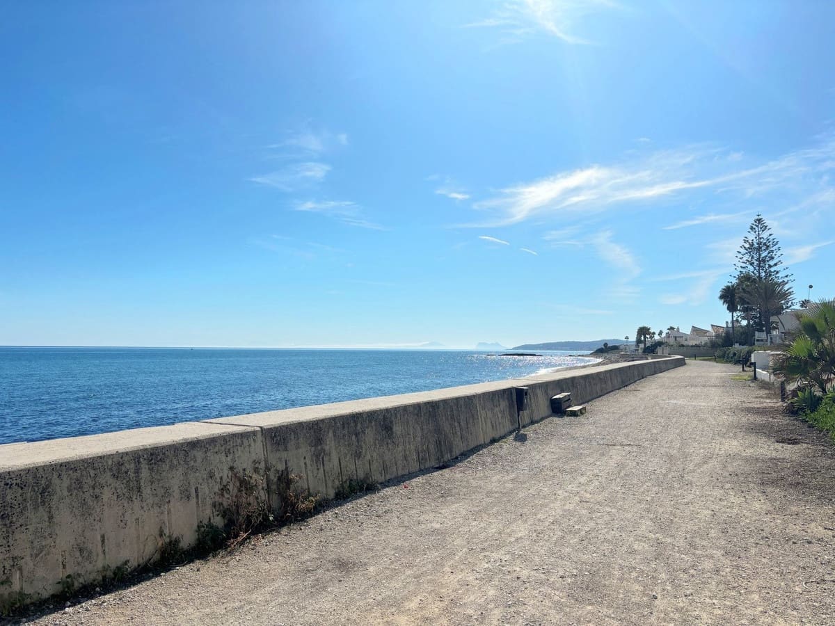 2 makuuhuone Kattohuoneisto myytävänä paikassa Estepona - 399 000 € (Ref: 9363671)