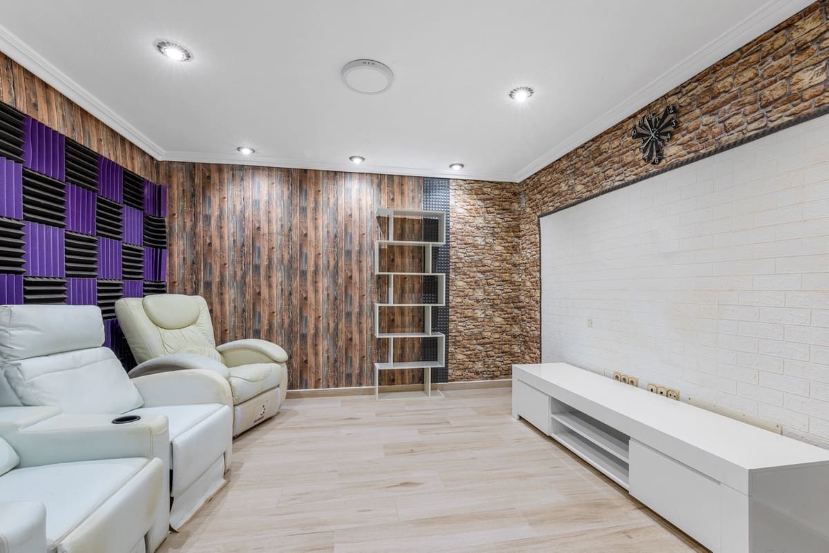 4 soverom Villa til salgs i Torrevieja - € 689 000 (Ref: 9363677)