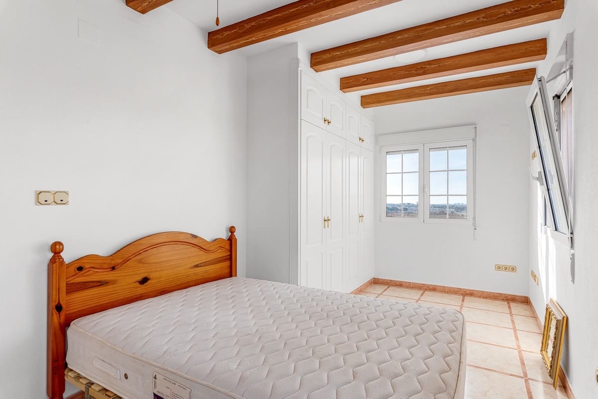 4 soverom Villa til salgs i Torrevieja - € 689 000 (Ref: 9363677)