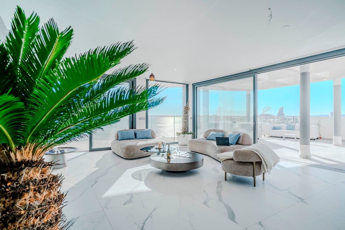 3 sypialnia Apartament na sprzedaż w Benidorm - 1 550 000 € (Ref: 9363678)