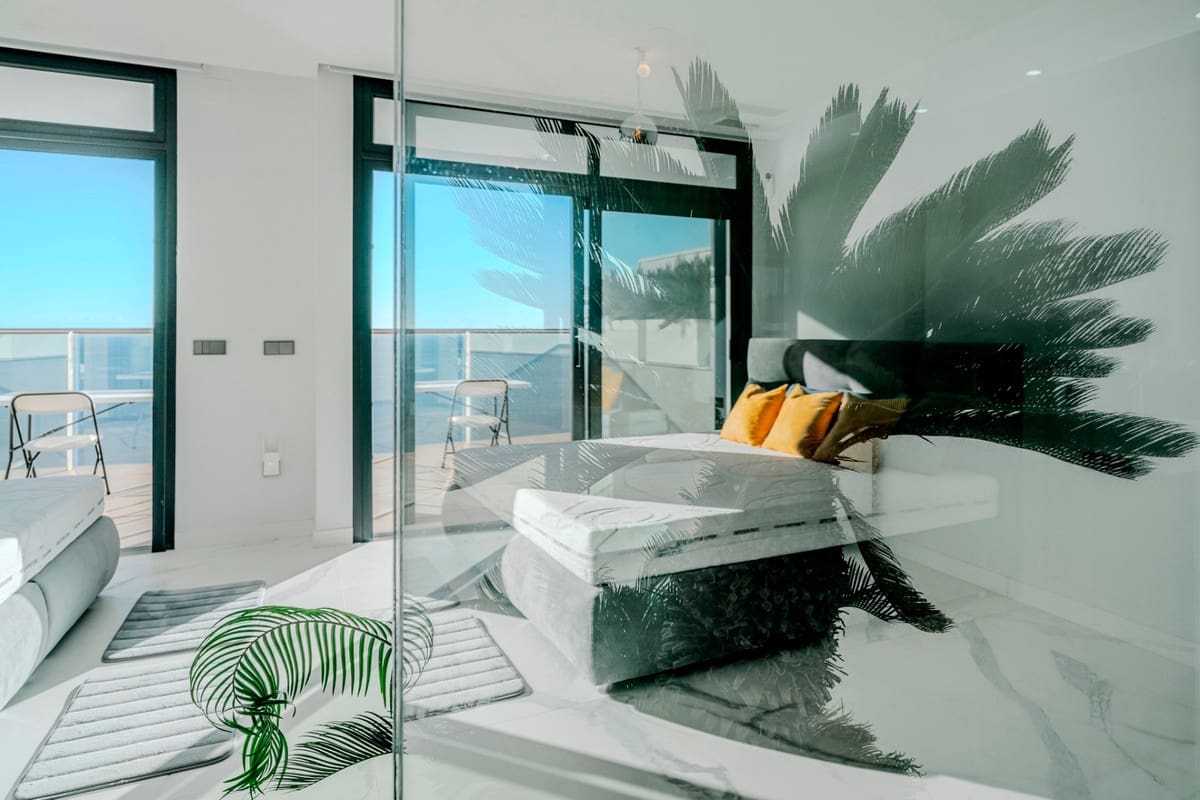 3 sypialnia Apartament na sprzedaż w Benidorm - 1 550 000 € (Ref: 9363678)