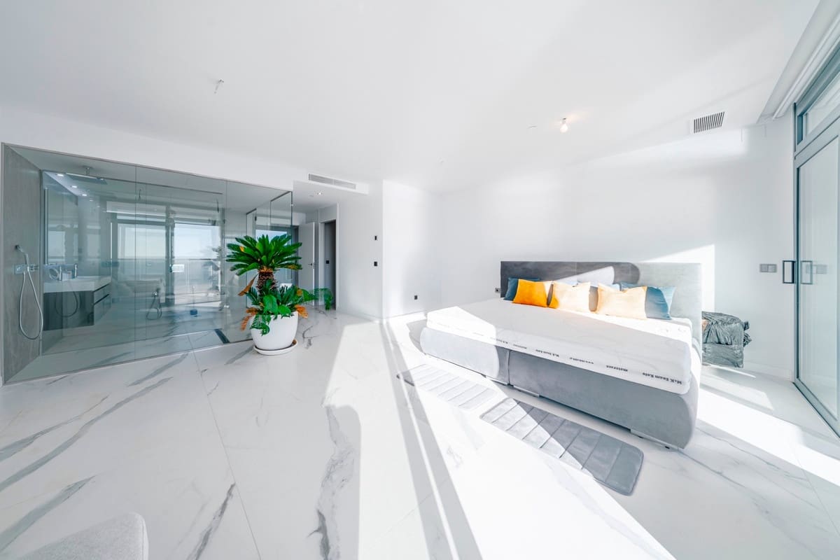 3 sypialnia Apartament na sprzedaż w Benidorm - 1 550 000 € (Ref: 9363678)