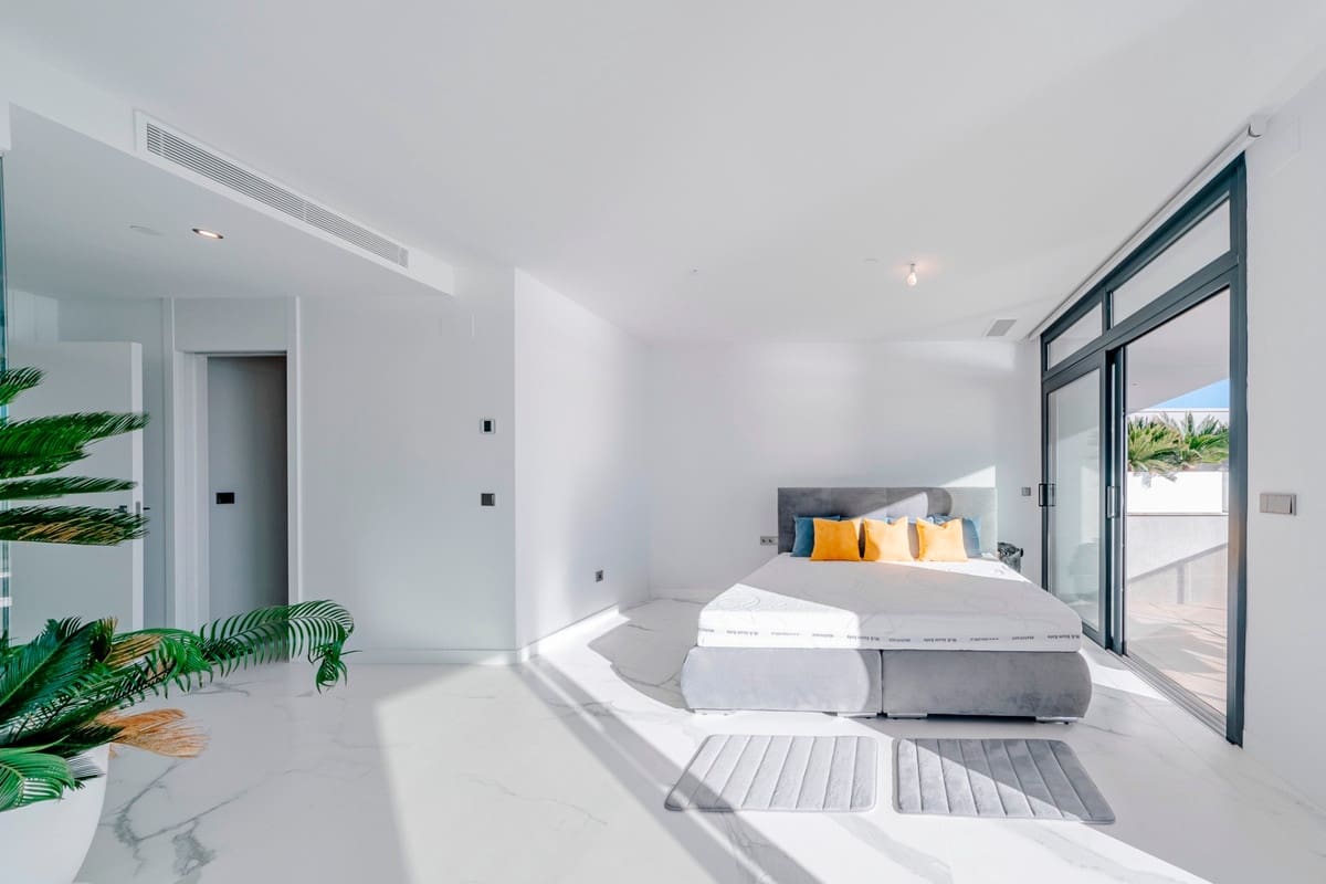 3 sypialnia Apartament na sprzedaż w Benidorm - 1 550 000 € (Ref: 9363678)