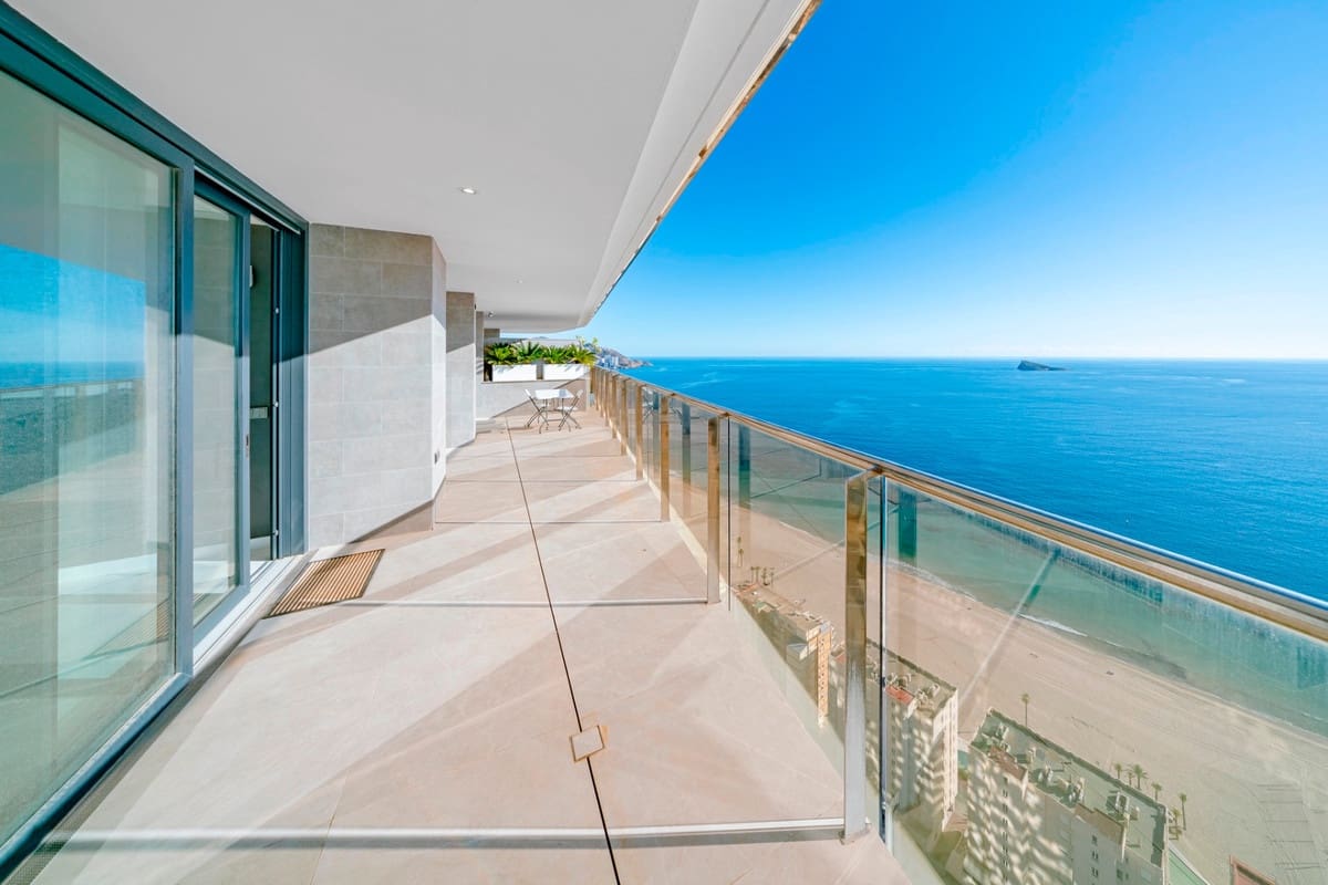 3 sypialnia Apartament na sprzedaż w Benidorm - 1 550 000 € (Ref: 9363678)