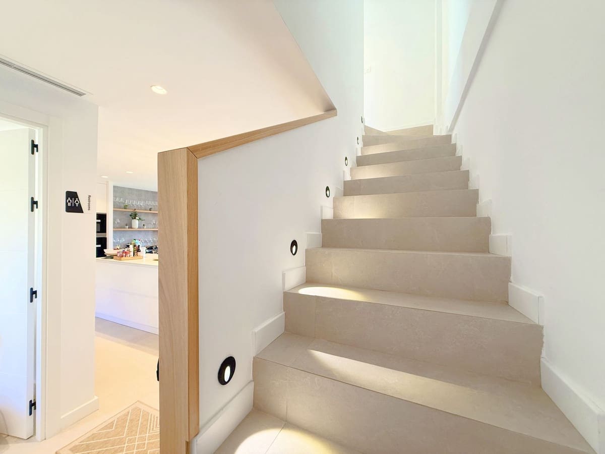 3 bedroom Townhouse for sale in Estepona - € 599,000 (Ref: 9363682)