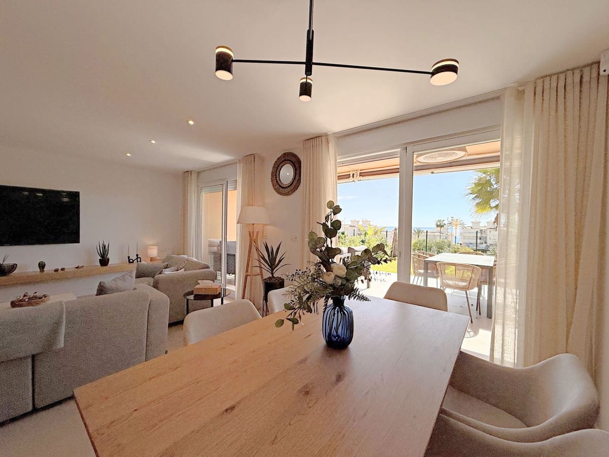 3 bedroom Townhouse for sale in Estepona - € 599,000 (Ref: 9363682)