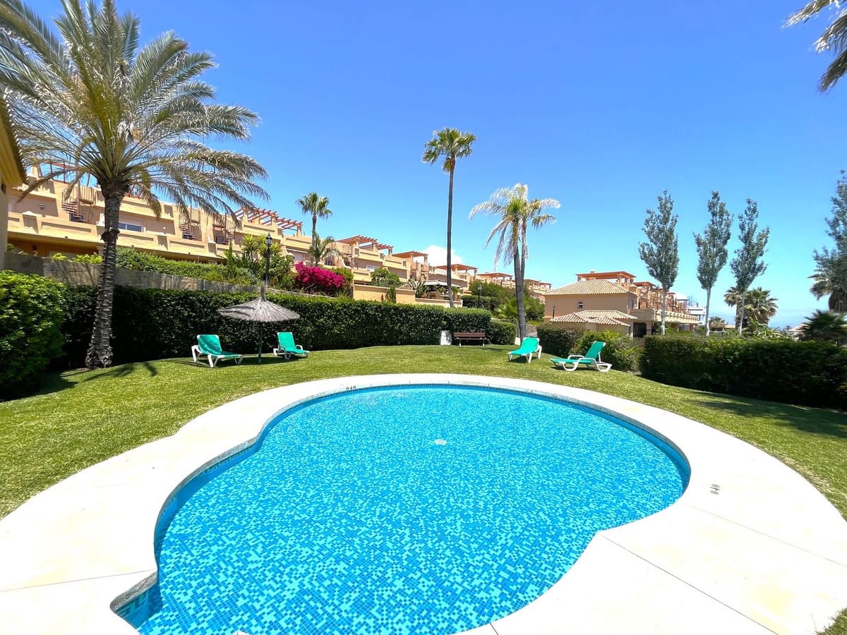 3 bedroom Townhouse for sale in Estepona - € 599,000 (Ref: 9363682)