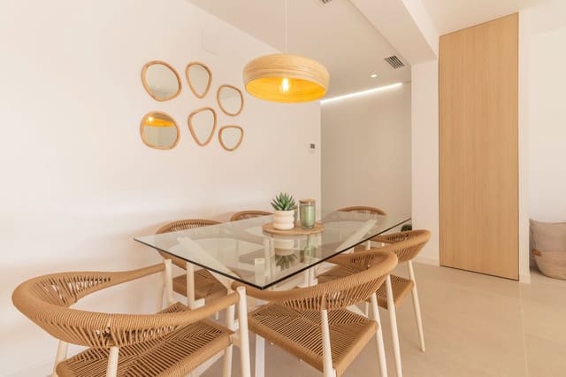 3 bedroom Villa for sale in Las Piscinas Naturales, Torrevieja - € 499,000 (Ref: 9363684)