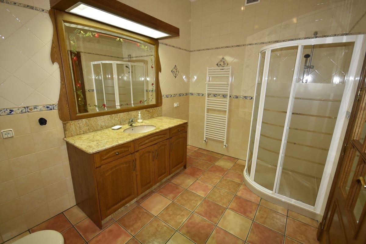 6 bedroom Finca/Country House for sale in La Matanza - € 800,000 (Ref: 9363685)